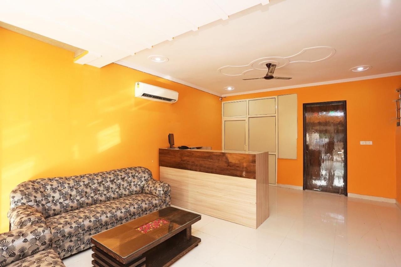 Oyo Rose Residency Near Dwarka Sector 9 Metro Station Hotel Ню Делхи Екстериор снимка
